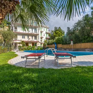 residence-garden.hotelitalianriviera.com/