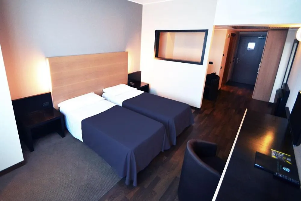 Golf Hotel Milano Opera 4*,  Italien