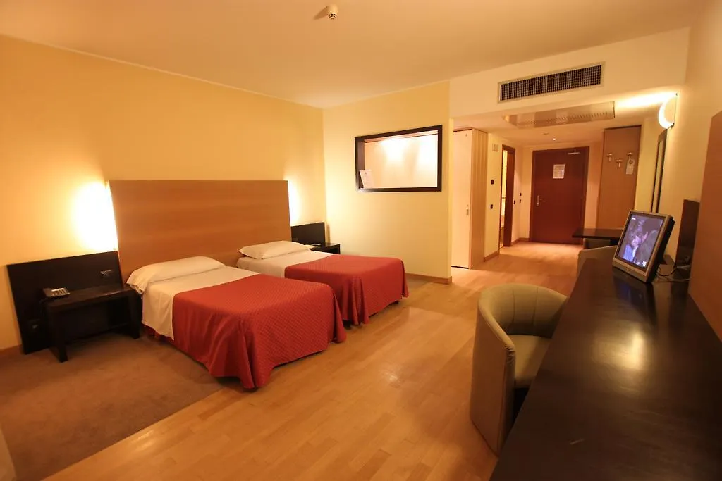 Golf Hotel Milano Opera 4*,